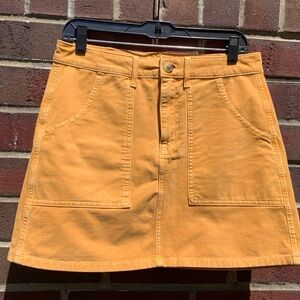 AMERICAN EAGLE yellow pocket skirt